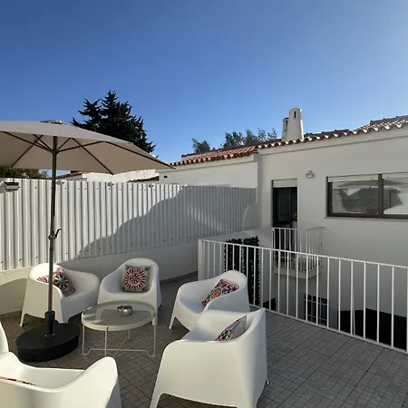 Vilanova - Shared Pool - 12 Guests -