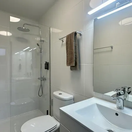 Vilanova - Shared Pool - 12 Guests - 펜션 *