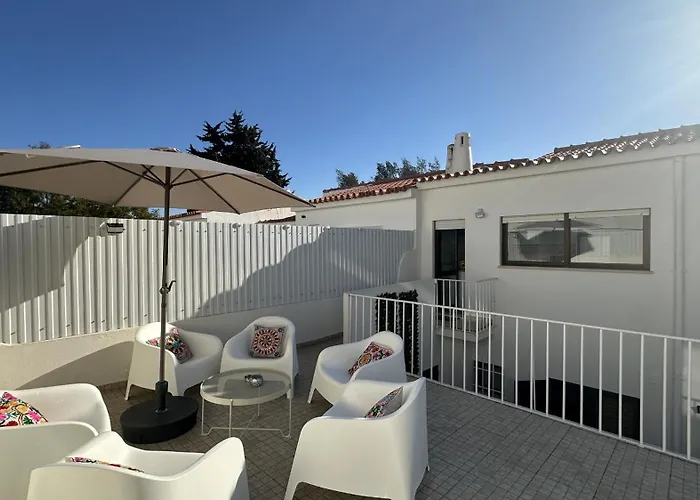Vilanova - Shared Pool - 12 Guests -