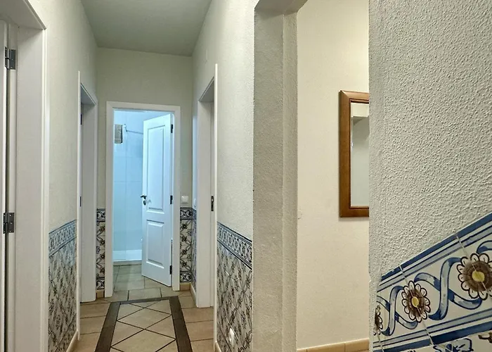Vilanova - Shared Pool - 12 Guests -